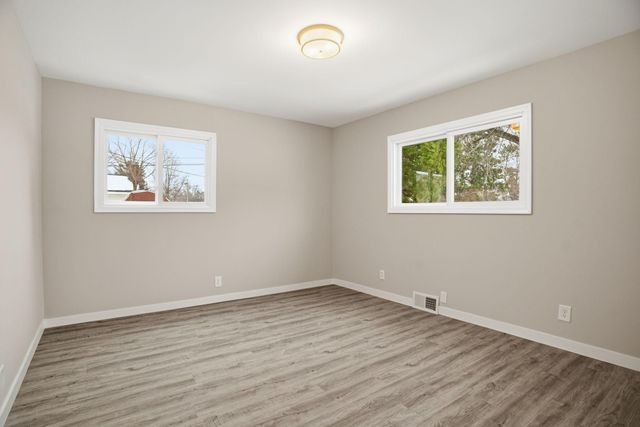 1008 W 89th Street, Bloomington, MN 55420