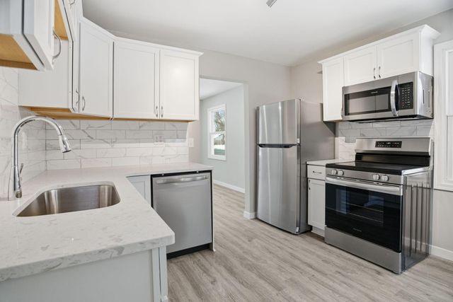 1008 W 89th Street, Bloomington, MN 55420