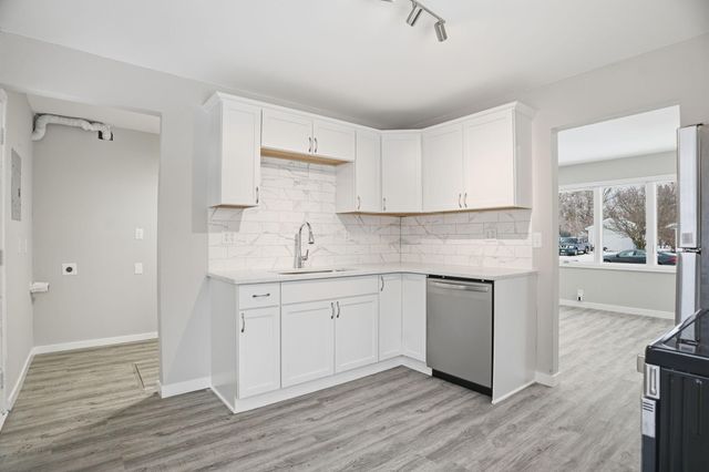 1008 W 89th Street, Bloomington, MN 55420