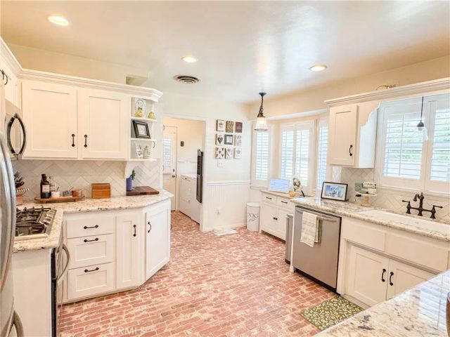 2505 Cedar, Bakersfield, CA 93301