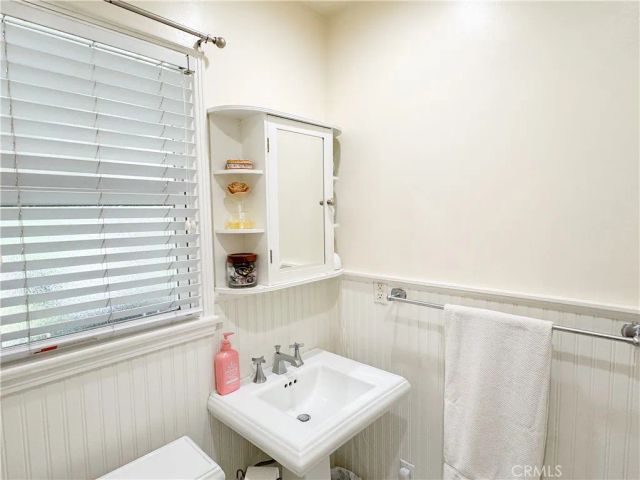 2505 Cedar, Bakersfield, CA 93301