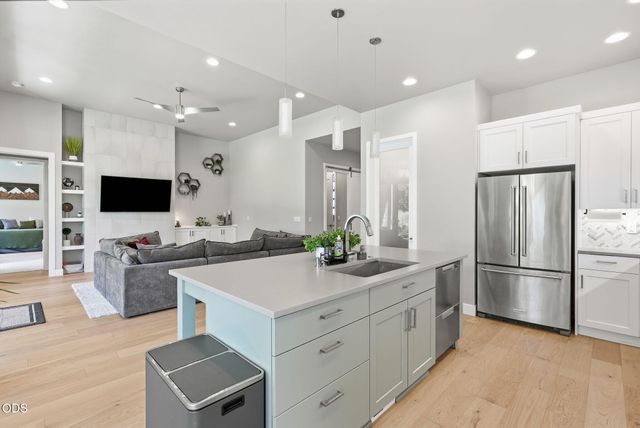 3083 NW Hidden Ridge Drive, Bend, OR 97703