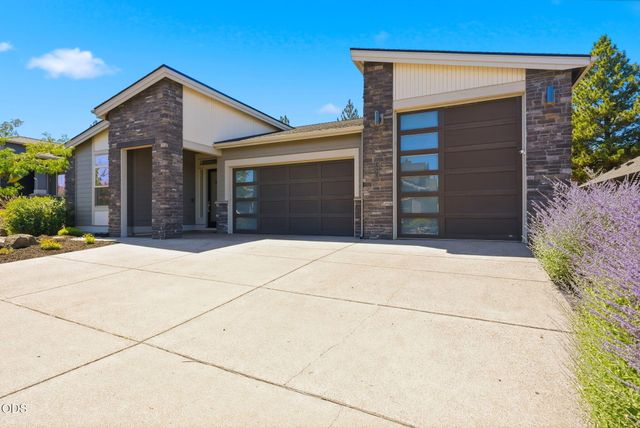 3083 NW Hidden Ridge Drive, Bend, OR 97703