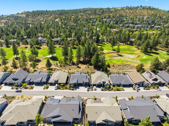 3083 NW Hidden Ridge Drive, Bend, OR 97703