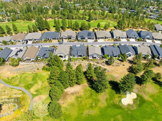 3083 NW Hidden Ridge Drive, Bend, OR 97703