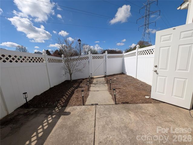 5133 Prosperity Church Road, Charlotte, NC 28269