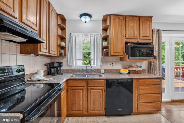 1518 RIDGELY DR, Edgewater, MD 21037