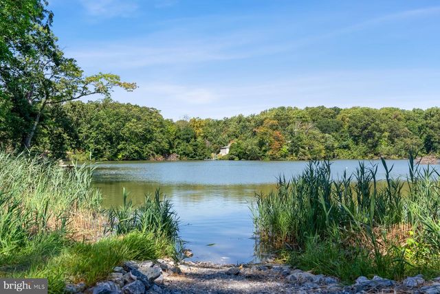 1518 RIDGELY DR, Edgewater, MD 21037