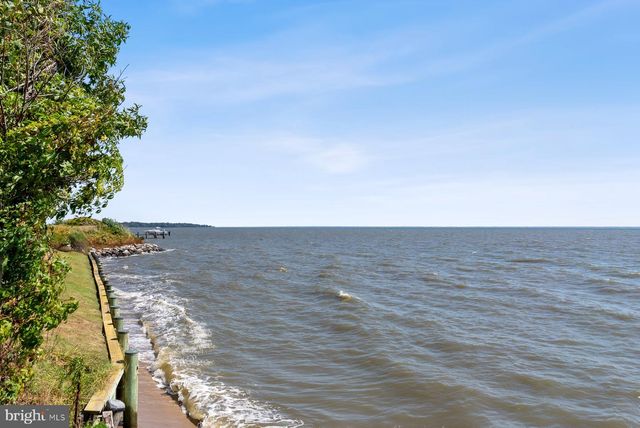 1518 RIDGELY DR, Edgewater, MD 21037