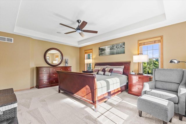 N54W16055 Westwind DRIVE, Menomonee Falls, WI 53051