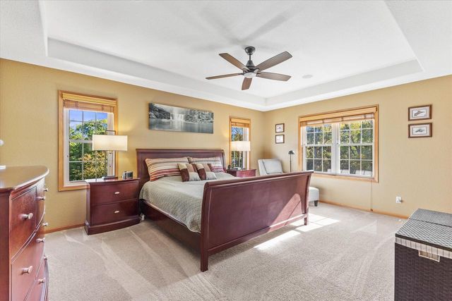 N54W16055 Westwind DRIVE, Menomonee Falls, WI 53051