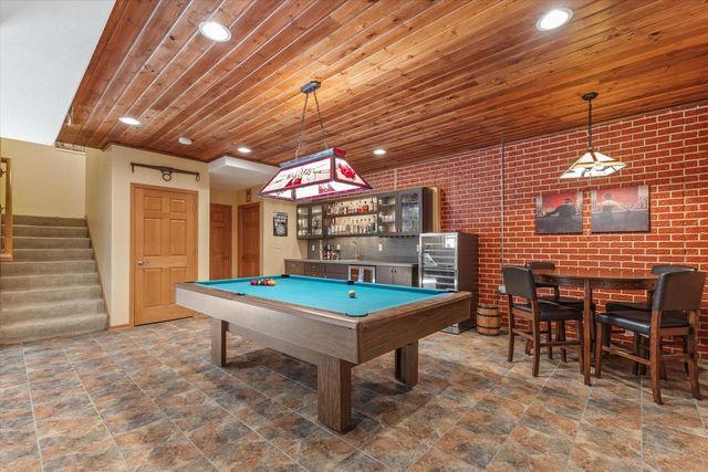 N54W16055 Westwind DRIVE, Menomonee Falls, WI 53051