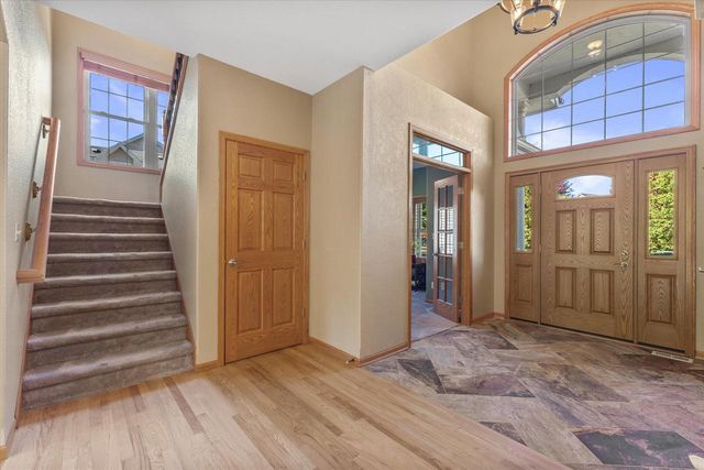 N54W16055 Westwind DRIVE, Menomonee Falls, WI 53051