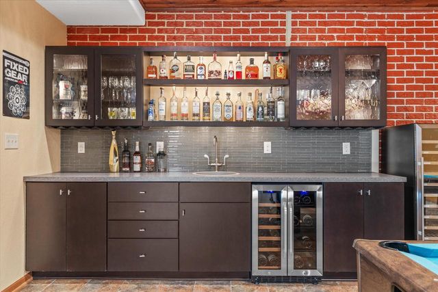 N54W16055 Westwind DRIVE, Menomonee Falls, WI 53051