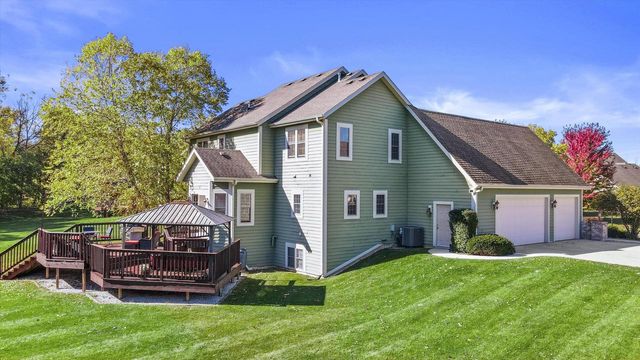 N54W16055 Westwind DRIVE, Menomonee Falls, WI 53051