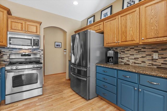 N54W16055 Westwind DRIVE, Menomonee Falls, WI 53051