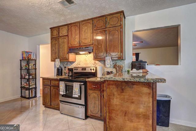 1110 Estates Court, Stockbridge, GA 30281