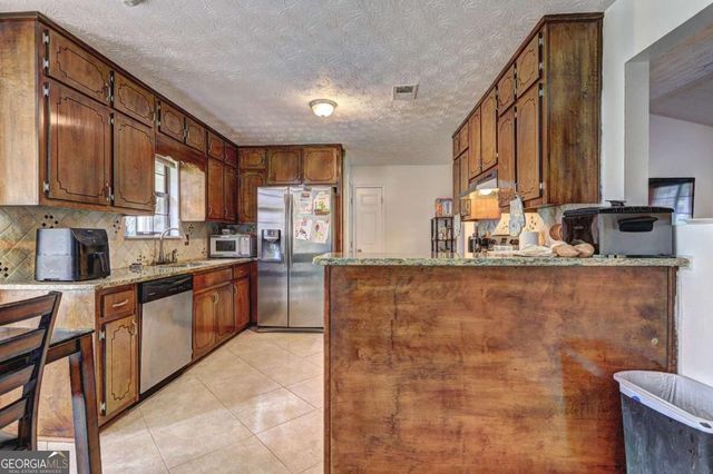 1110 Estates Court, Stockbridge, GA 30281