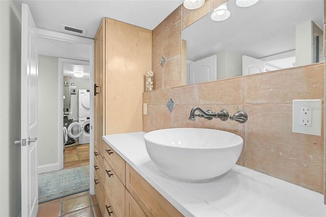 8750 MIDNIGHT PASS ROAD 102, Sarasota, FL 34242