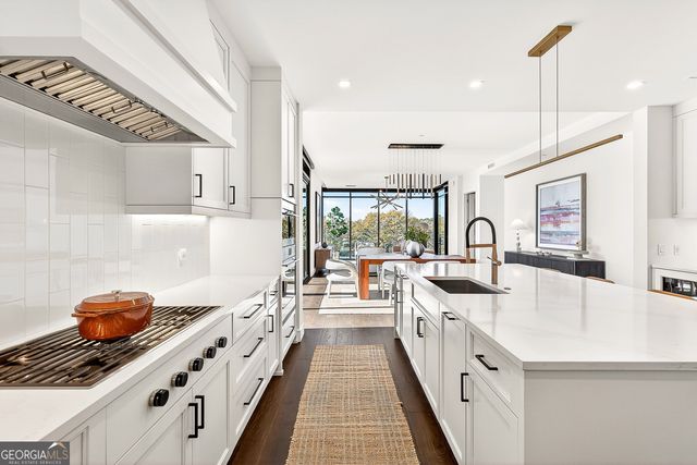 2520 Peachtree Road 703, Atlanta, GA 30305