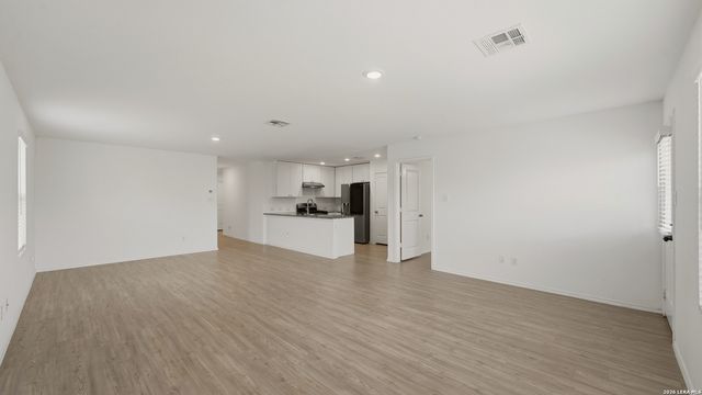 9942 DICKET MEAD RD, San Antonio, TX 78254