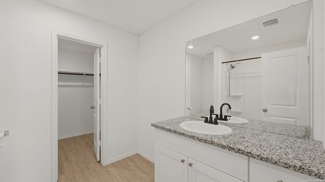 9942 DICKET MEAD RD, San Antonio, TX 78254