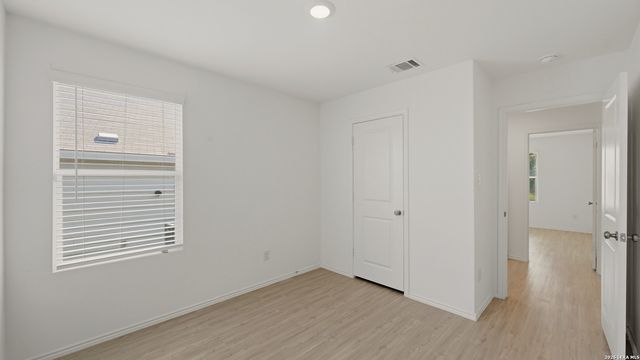 9942 DICKET MEAD RD, San Antonio, TX 78254