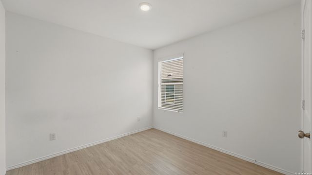 9942 DICKET MEAD RD, San Antonio, TX 78254