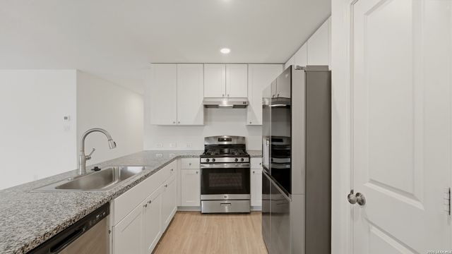 9942 DICKET MEAD RD, San Antonio, TX 78254