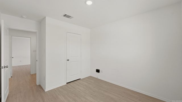 9942 DICKET MEAD RD, San Antonio, TX 78254