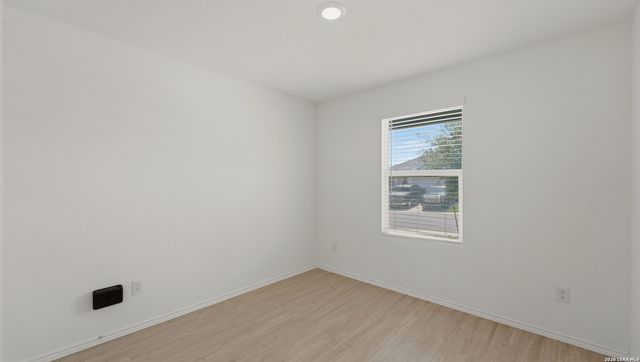 9942 DICKET MEAD RD, San Antonio, TX 78254