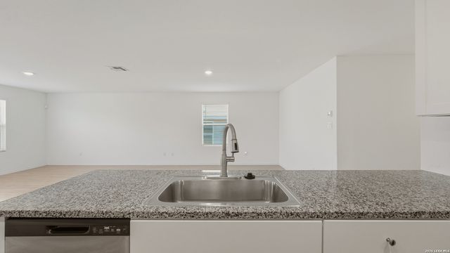 9942 DICKET MEAD RD, San Antonio, TX 78254