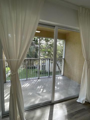 440 S Park Rd 4-306, Hollywood, FL 33021