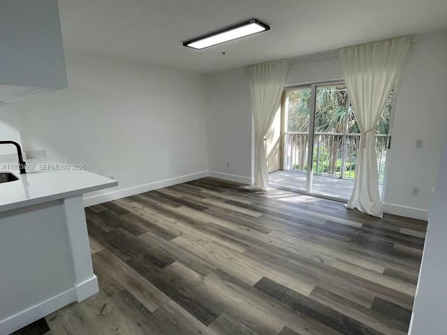 440 S Park Rd 4-306, Hollywood, FL 33021