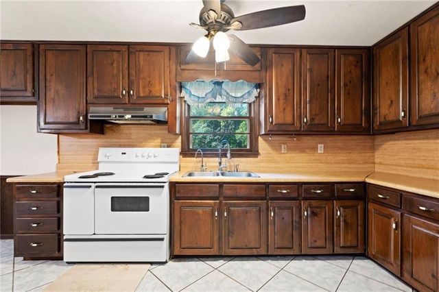 1739 Pleasant Hill Trail, Lithonia, GA 30058