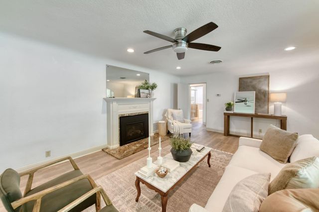 920 E Sierra Madre, Fresno, CA 93704