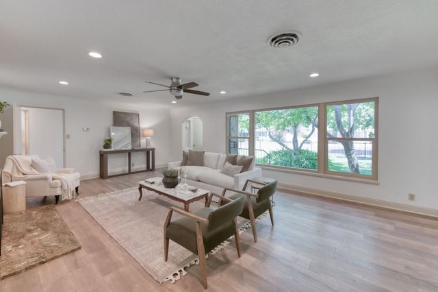 920 E Sierra Madre, Fresno, CA 93704