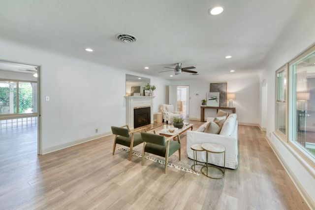 920 E Sierra Madre, Fresno, CA 93704