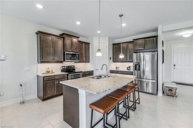 421 Coral Reef PL, Cape Coral, FL 33993