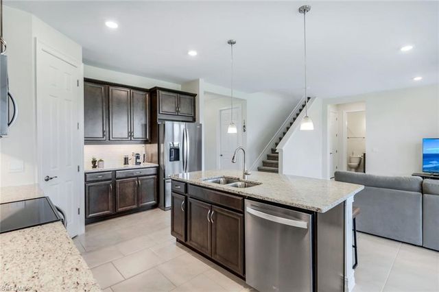 421 Coral Reef PL, Cape Coral, FL 33993