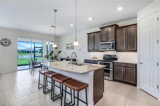 421 Coral Reef PL, Cape Coral, FL 33993