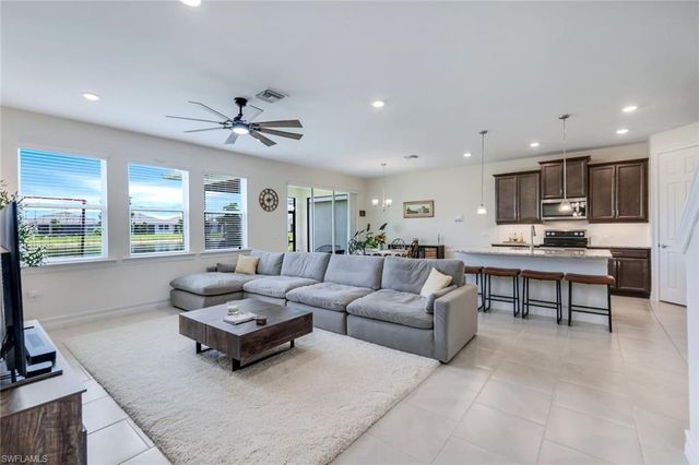 421 Coral Reef PL, Cape Coral, FL 33993