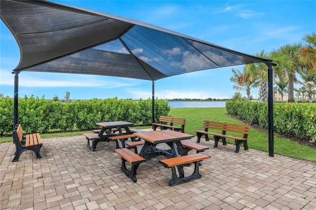 421 Coral Reef PL, Cape Coral, FL 33993