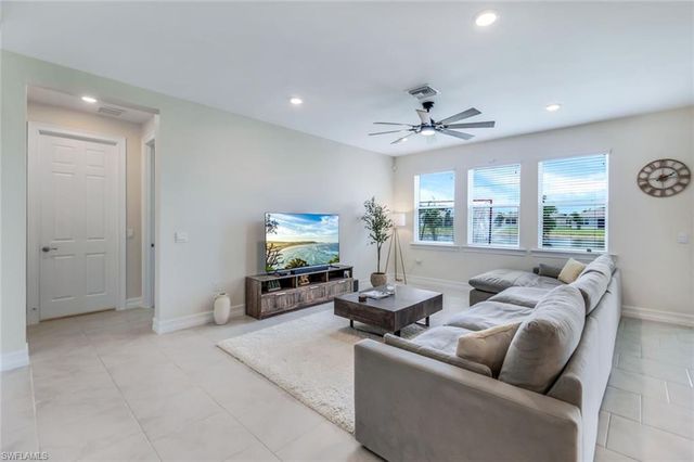 421 Coral Reef PL, Cape Coral, FL 33993