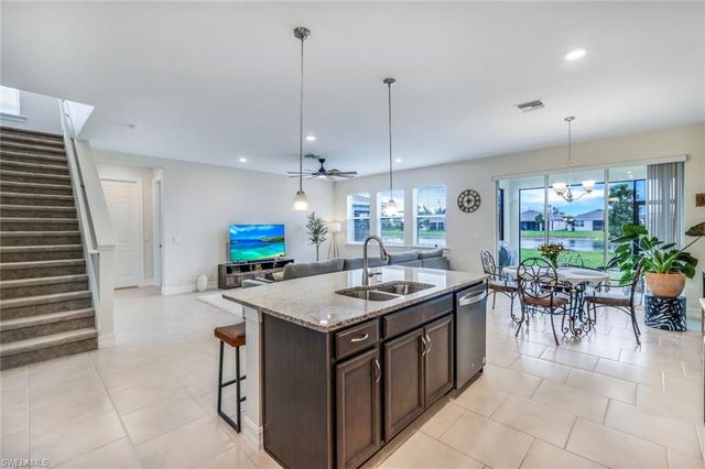 421 Coral Reef PL, Cape Coral, FL 33993