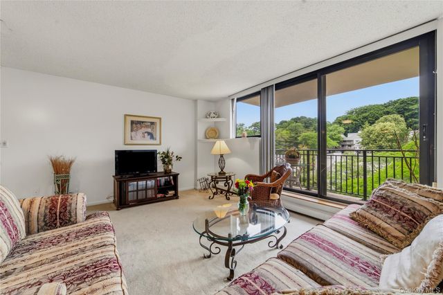 25 Rockledge Avenue 801, White Plains, NY 10601