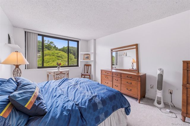 25 Rockledge Avenue 801, White Plains, NY 10601