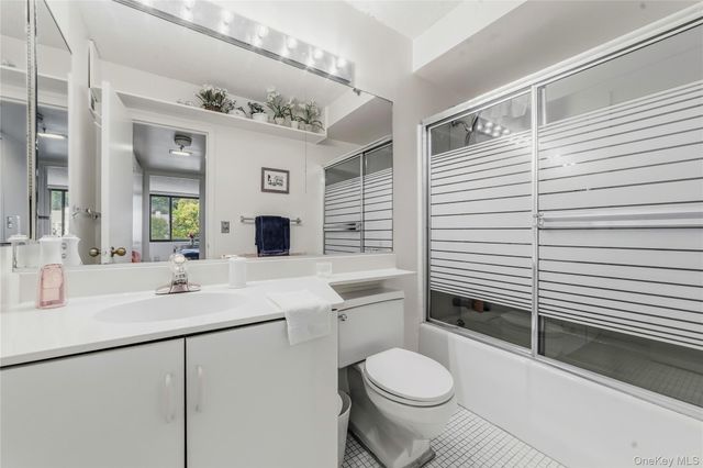 25 Rockledge Avenue 801, White Plains, NY 10601