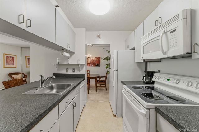 25 Rockledge Avenue 801, White Plains, NY 10601
