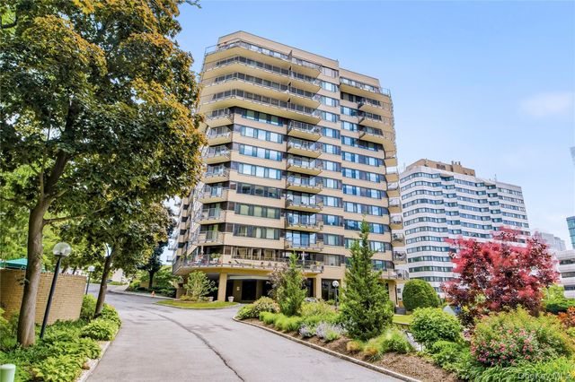 25 Rockledge Avenue 801, White Plains, NY 10601